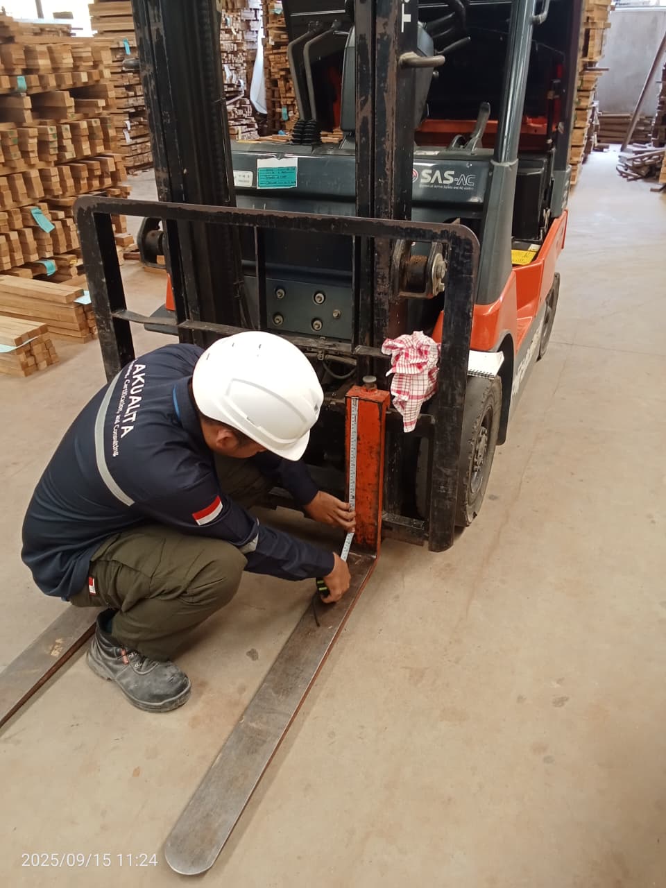Riksa Uji Forklift oleh AKINDOTAMA